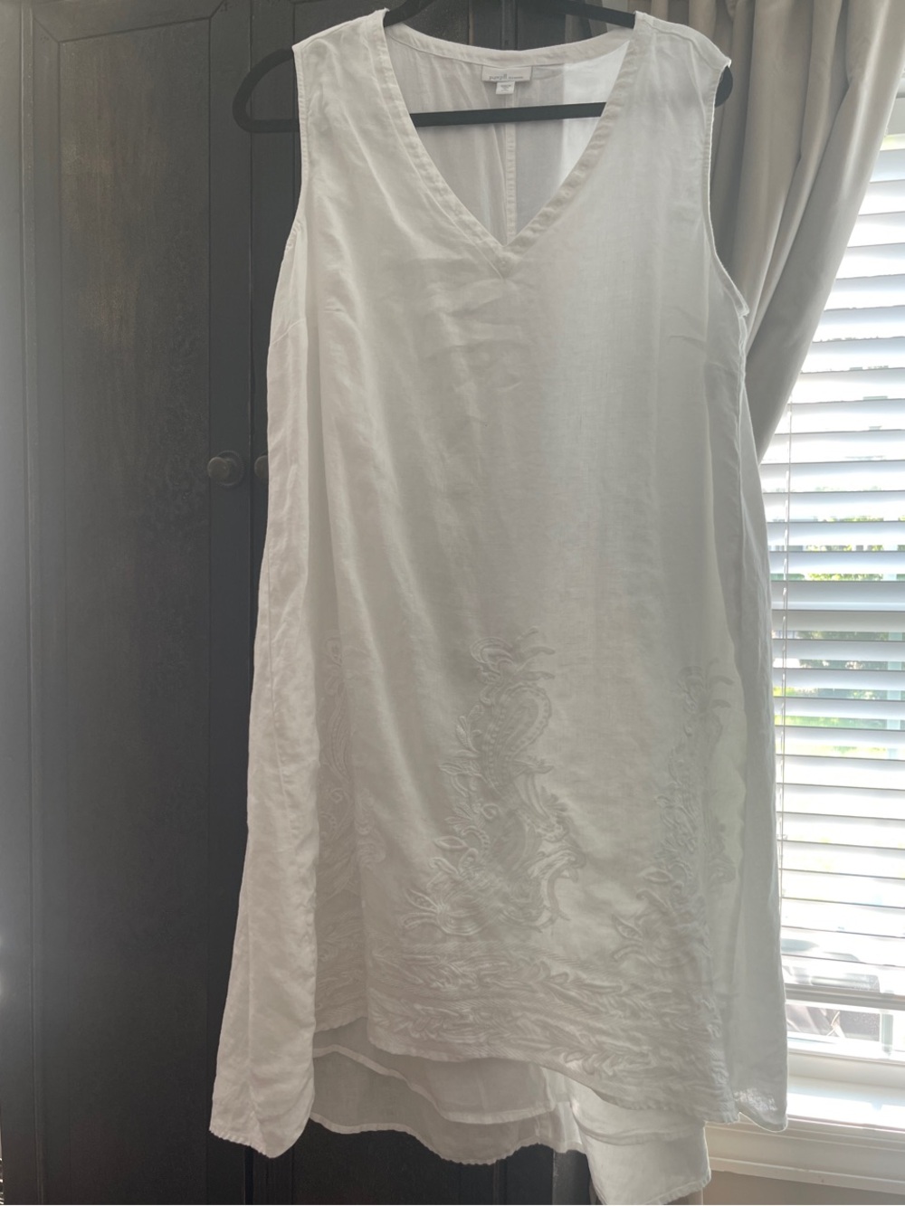 J. Jill White Sleeveless V-Neck Embroidered Midi Dress